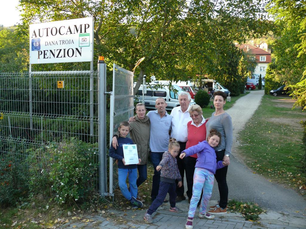Penzion Dana Troja Прага Екстериор снимка